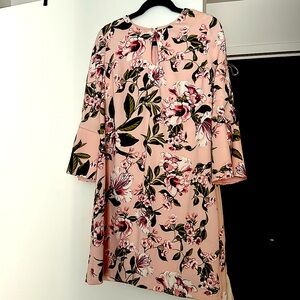 Floral dress!!   Perfect for showers and celebrations ❤️